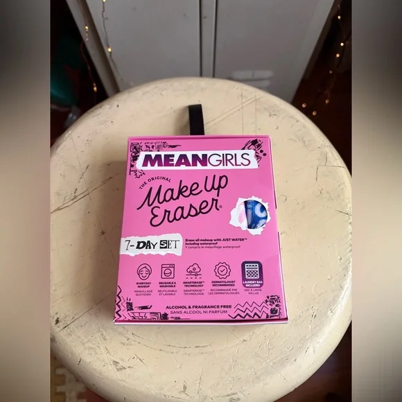 Mean Girls Makeup Eraser 7-Day Set - Picture 4 of 7